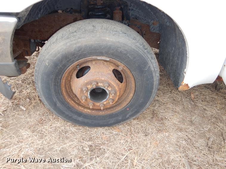 image for item J5627 2002 Ford F350 Super Duty XL flatbed pickup truck