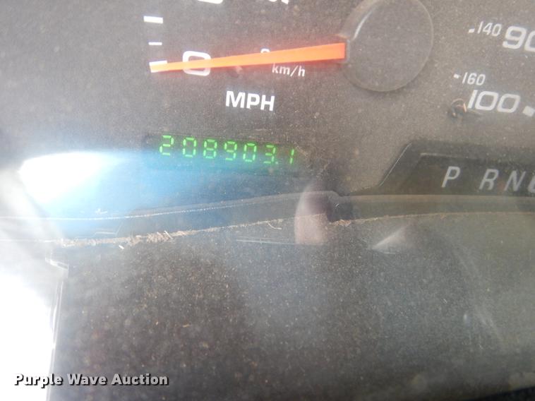 image for item J5628 2004 Ford F250 Super Duty XL SuperCab pickup truck