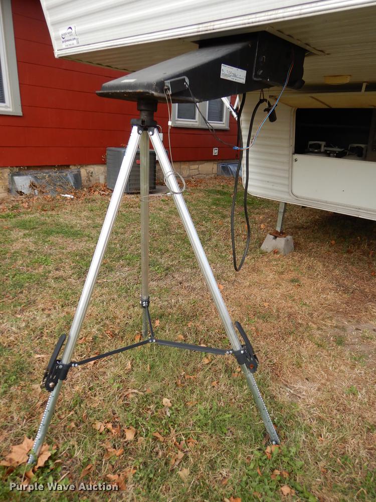 image for item J5632 2009 Luxury FW camper