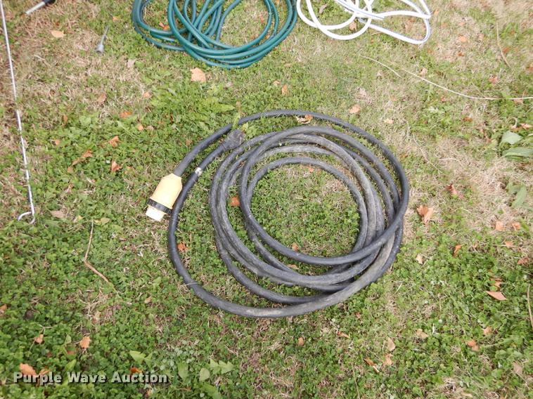 image for item J5632 2009 Luxury FW camper