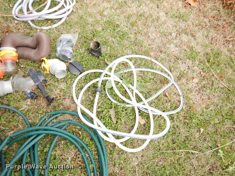 image for item J5632 2009 Luxury FW camper