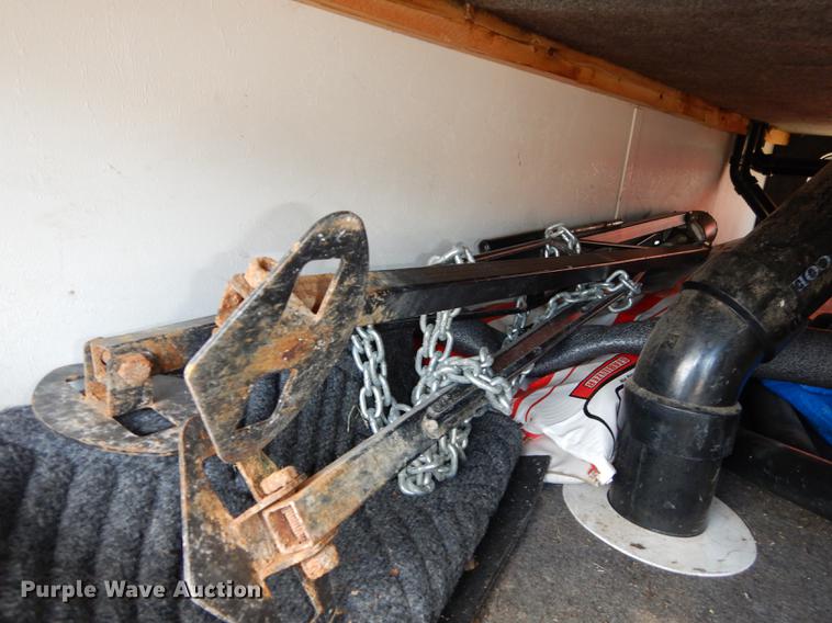 image for item J5632 2009 Luxury FW camper