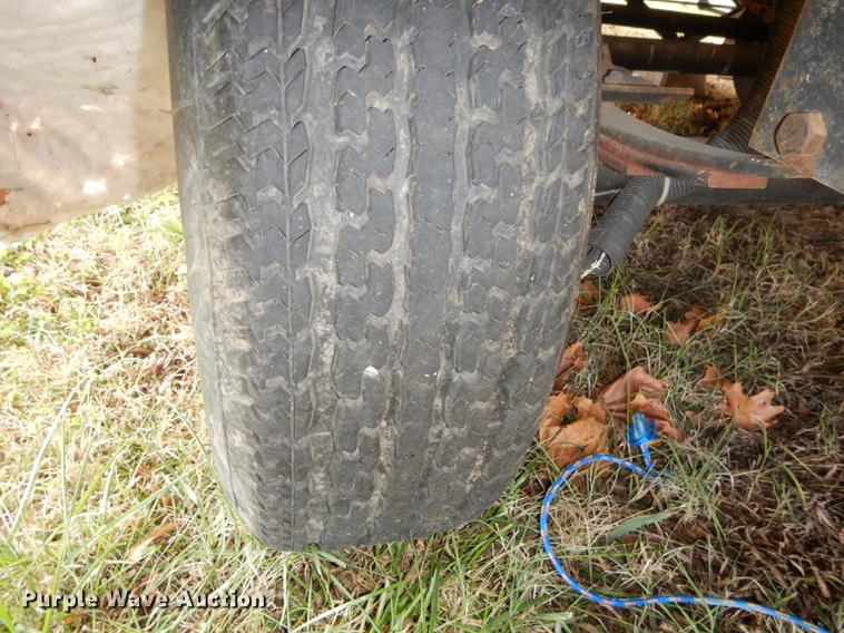 image for item J5632 2009 Luxury FW camper