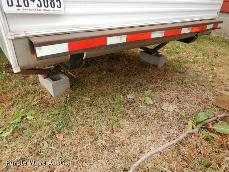 image for item J5632 2009 Luxury FW camper