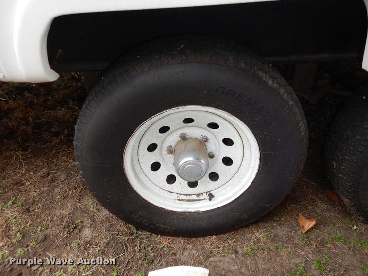 image for item J5632 2009 Luxury FW camper