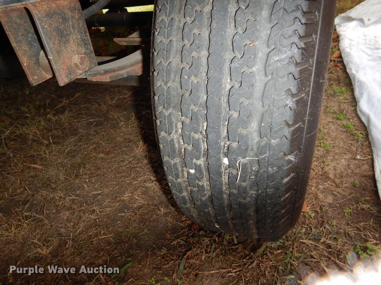 image for item J5632 2009 Luxury FW camper