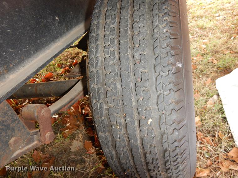 image for item J5632 2009 Luxury FW camper