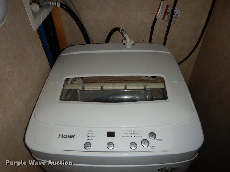 image for item J5632 2009 Luxury FW camper