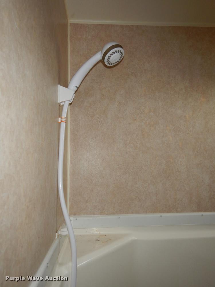 image for item J5632 2009 Luxury FW camper