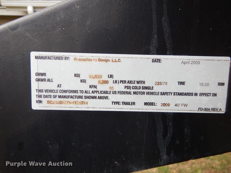 image for item J5632 2009 Luxury FW camper