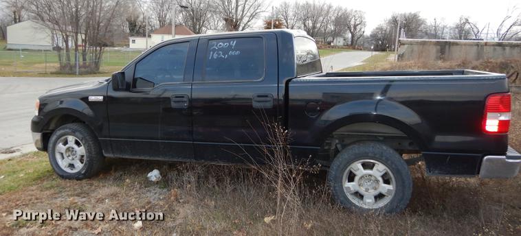 image for item K5786 2004 Ford F150 XLT Crew Cab pickup truck