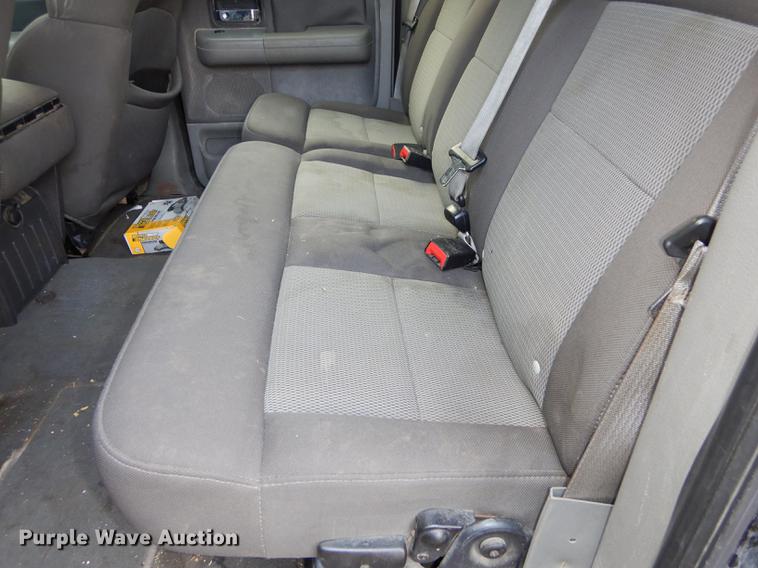 image for item K5786 2004 Ford F150 XLT Crew Cab pickup truck