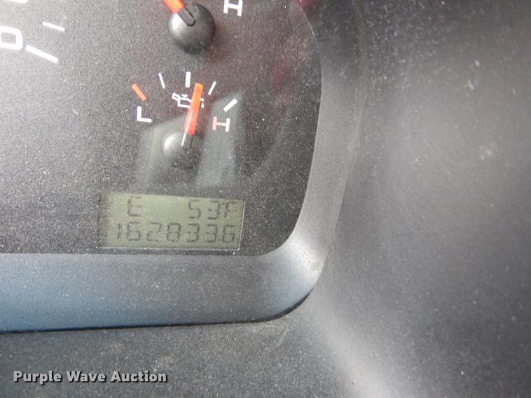 image for item K5786 2004 Ford F150 XLT Crew Cab pickup truck