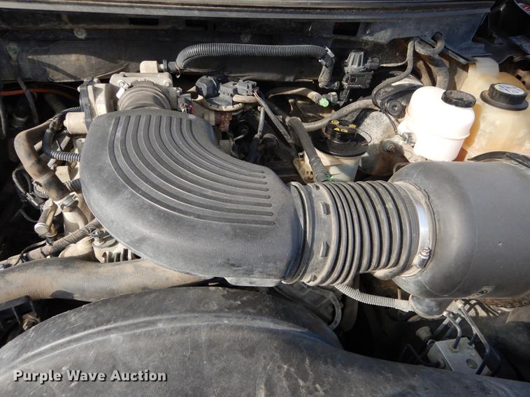 image for item K5786 2004 Ford F150 XLT Crew Cab pickup truck