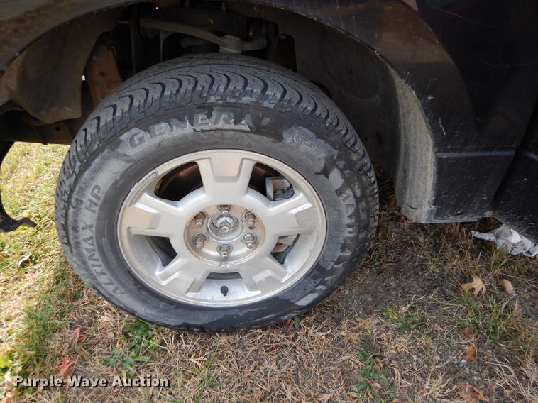 image for item K5786 2004 Ford F150 XLT Crew Cab pickup truck