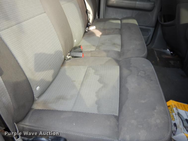 image for item K5786 2004 Ford F150 XLT Crew Cab pickup truck