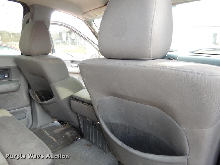 image for item K5786 2004 Ford F150 XLT Crew Cab pickup truck