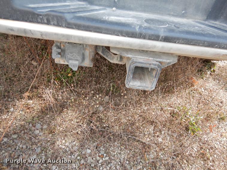 image for item K5786 2004 Ford F150 XLT Crew Cab pickup truck