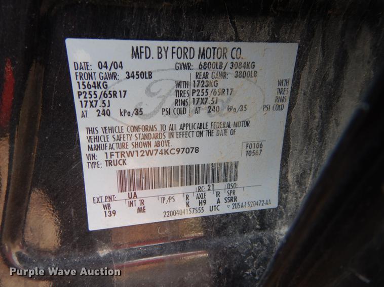 image for item K5786 2004 Ford F150 XLT Crew Cab pickup truck