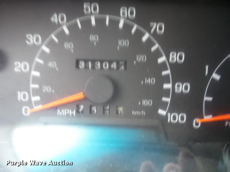 image for item K6291 2001 Ford F750 Crew Cab flatbed truck with DMF Rail Gear