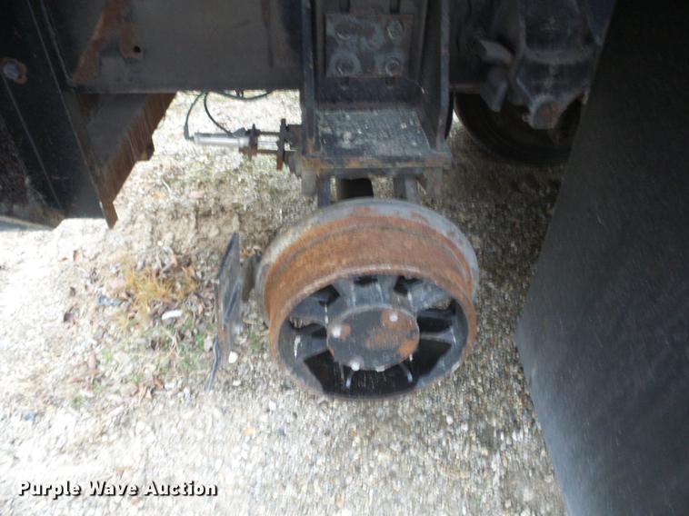 image for item K6291 2001 Ford F750 Crew Cab flatbed truck with DMF Rail Gear