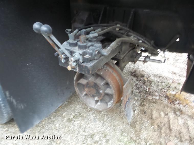 image for item K6291 2001 Ford F750 Crew Cab flatbed truck with DMF Rail Gear