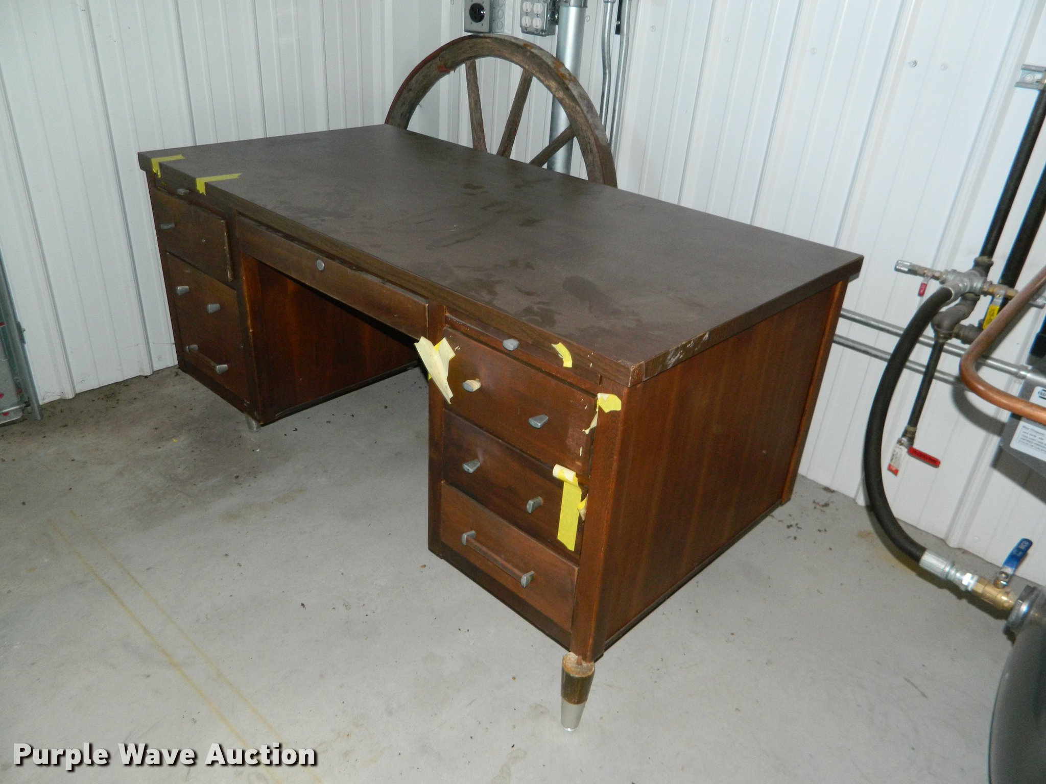 Furniture in Phillipsburg, KS Item DB1216 sold Purple Wave