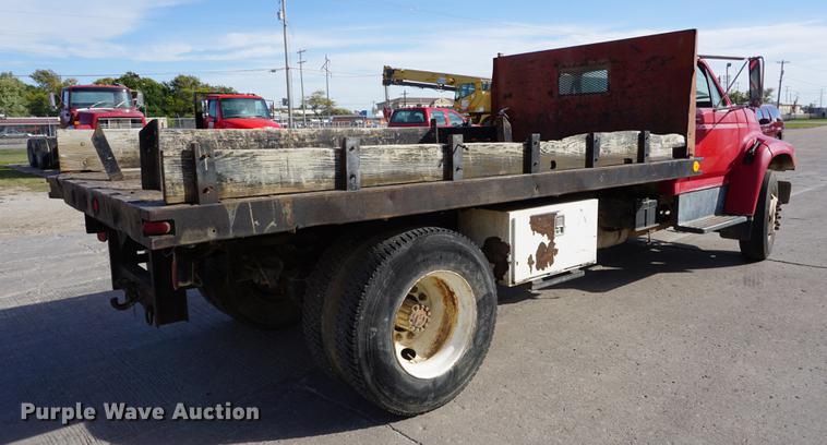 image for item DA1299 1999 Ford F800 flatbed truck