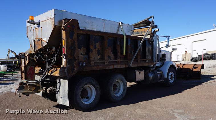 image for item DA1496 2005 Peterbilt 357 dump truck