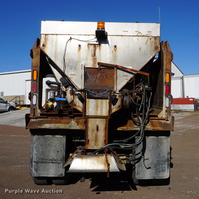 image for item DA1496 2005 Peterbilt 357 dump truck