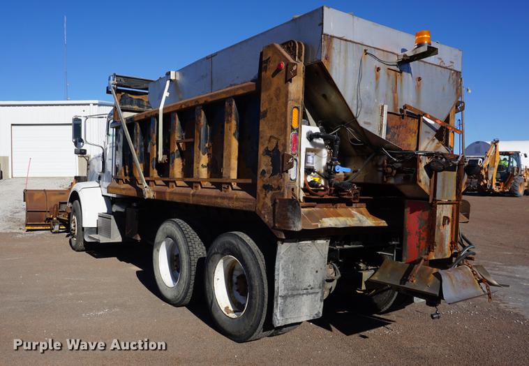 image for item DA1496 2005 Peterbilt 357 dump truck
