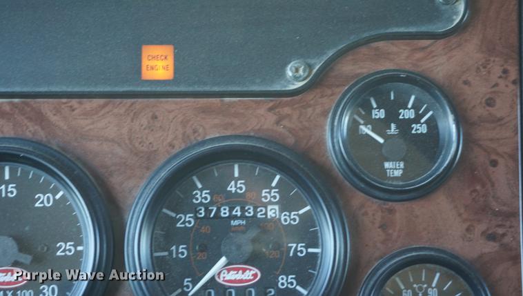 image for item DA1496 2005 Peterbilt 357 dump truck