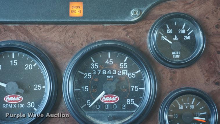 image for item DA1496 2005 Peterbilt 357 dump truck