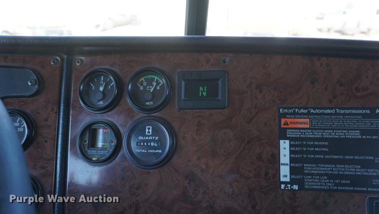 image for item DA1496 2005 Peterbilt 357 dump truck