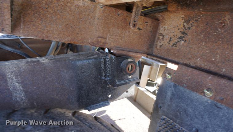 image for item DA1496 2005 Peterbilt 357 dump truck