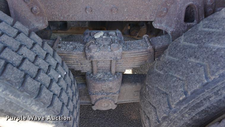 image for item DA1496 2005 Peterbilt 357 dump truck