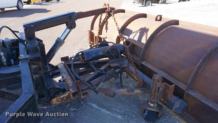 image for item DA1496 2005 Peterbilt 357 dump truck