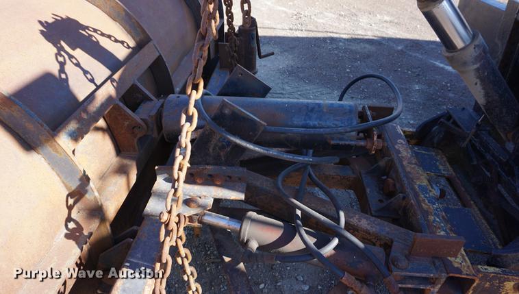 image for item DA1496 2005 Peterbilt 357 dump truck