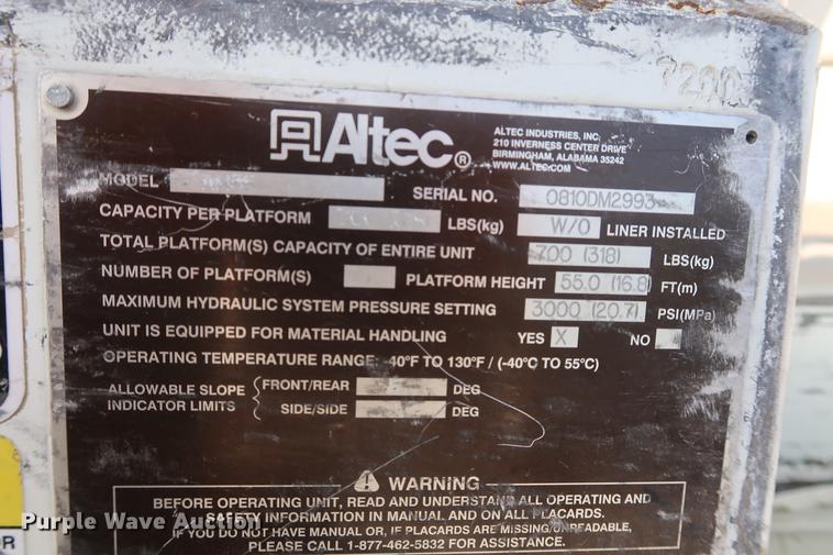 image for item DA6571 2011 International 7400 bucket truck