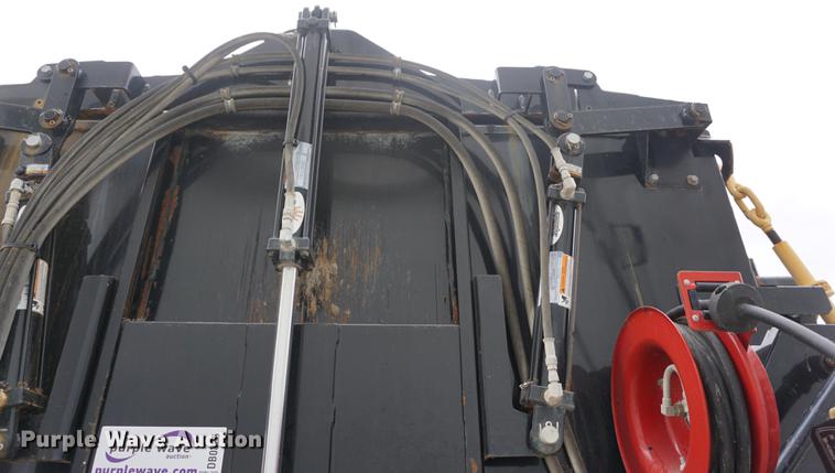 image for item DB0325 2013 Stepp SSPH-4.0 asphalt premix heater