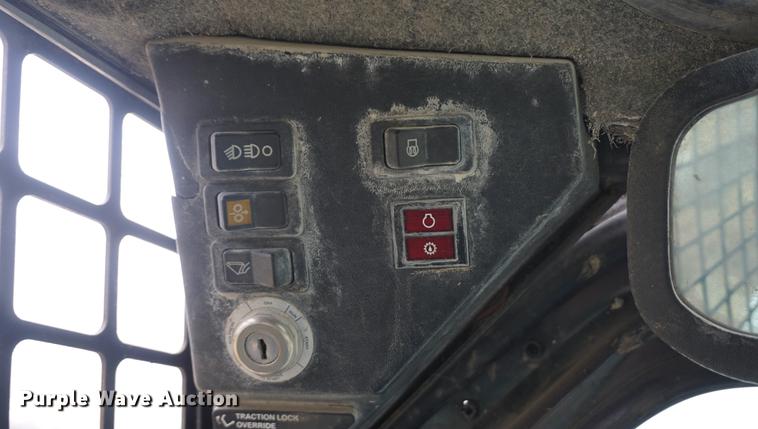 image for item DB0328 1999 Bobcat 863 skid steer