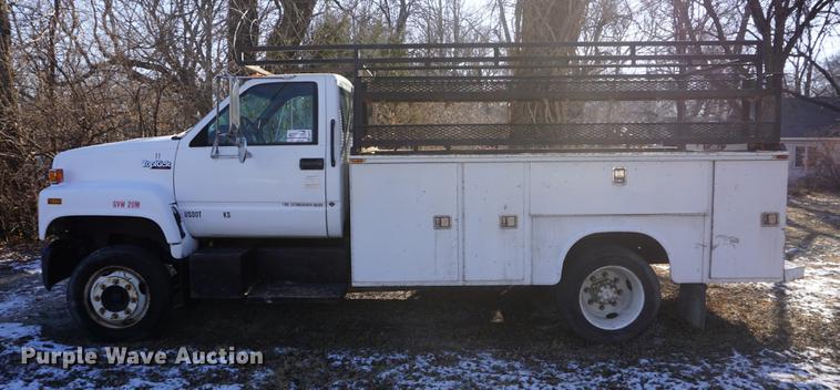 image for item DB0331 1995 GMC TopKick utility truck