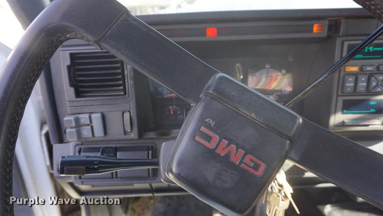 image for item DB0331 1995 GMC TopKick utility truck