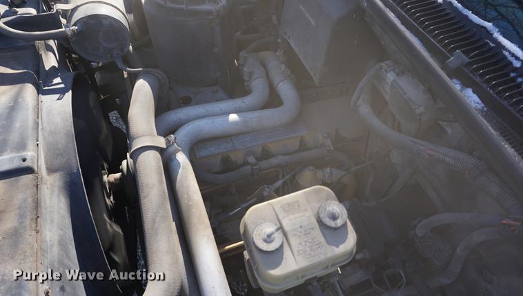 image for item DB0331 1995 GMC TopKick utility truck