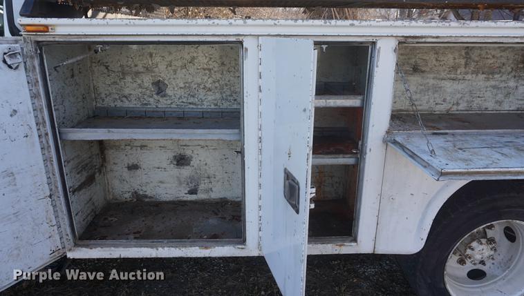 image for item DB0331 1995 GMC TopKick utility truck