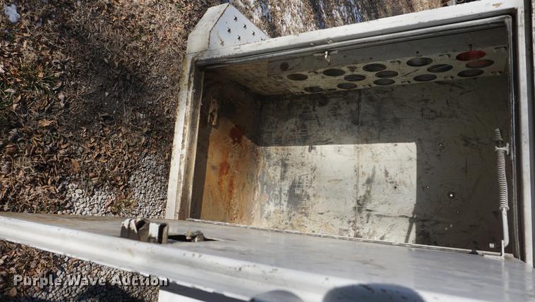 image for item DB0331 1995 GMC TopKick utility truck