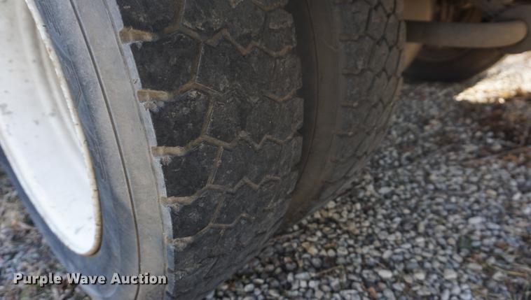 image for item DB0331 1995 GMC TopKick utility truck