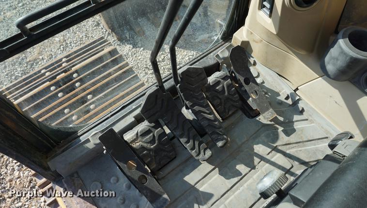 image for item DB0341 2002 Caterpillar 320CL excavator