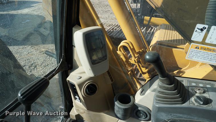 image for item DB0341 2002 Caterpillar 320CL excavator