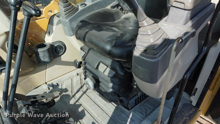 image for item DB0341 2002 Caterpillar 320CL excavator